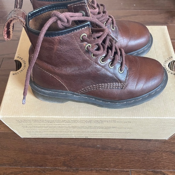 Dr. Martens 101 boots in harvest tan leather (US W5/M4) - Picture 2 of 8